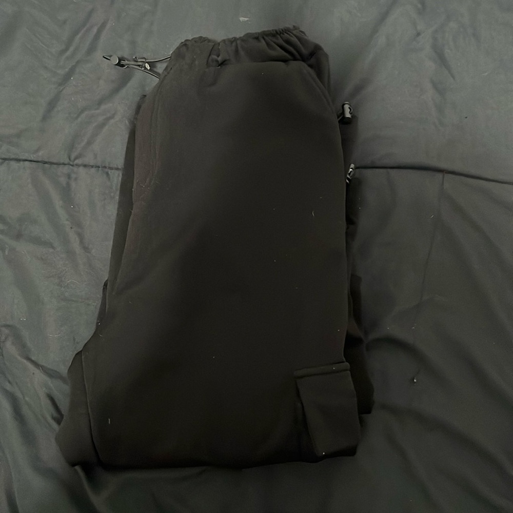 Black cargos, size small